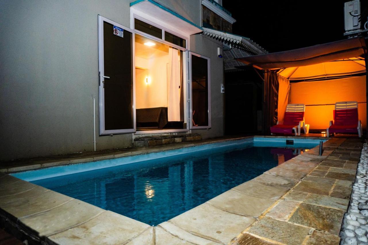 فيلا Piscines Privees Et Chauffees, Private Heated Pools غراند بايَ المظهر الخارجي الصورة